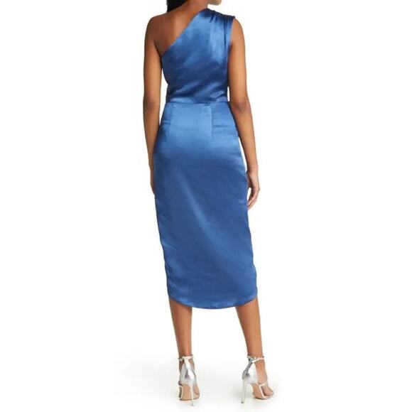 Elliatt Cassini One-Shoulder Midi Dress Size Medium - Picture 2 of 11